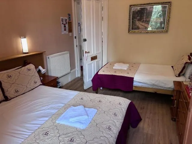 Cumberland Hotel Edinburgh 3*,